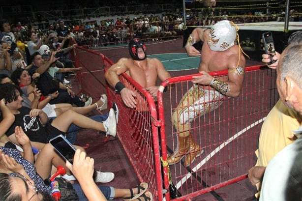 El Místico, Máscara Dorada y Star Jr. fueron ovacionados en Lucha Libre de primer nivel