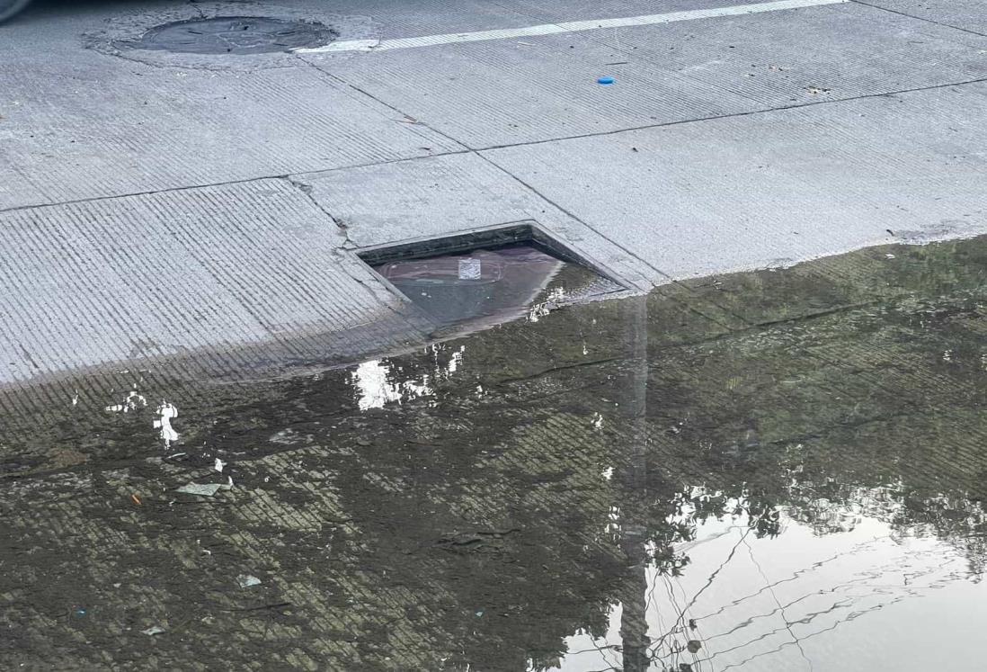 Alertan por fuga de aguas negras en la colonia Ricardo Flores Magón, en Veracruz