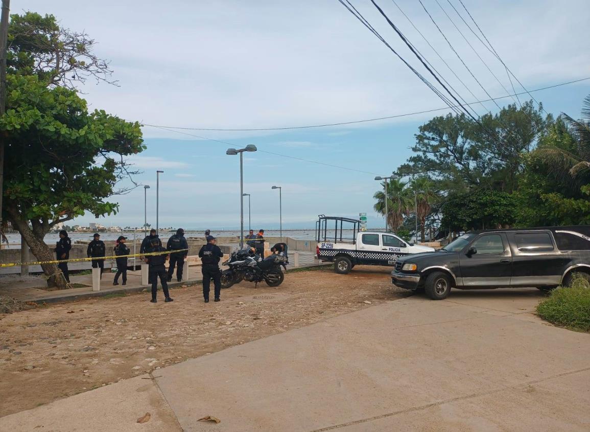 Recala cuerpo sin vida de individuo en Las Escolleras de Coatzacoalcos