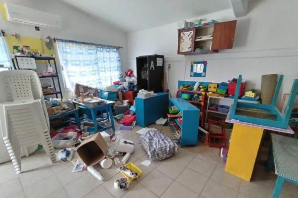 Roban computadora y proyector en jardín de niños en Veracruz
