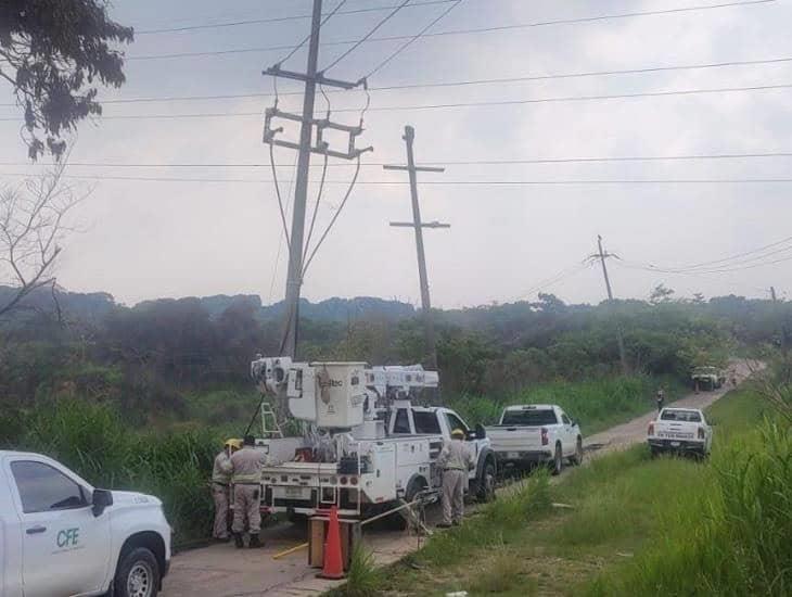 Ladrones de cableado dejan sin luz a varias colonias de Nanchital