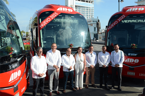 ADO presenta nuevo parque vehicular en Veracruz