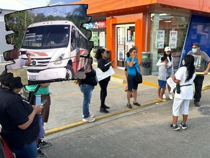 Habitantes de Fortín realizaron bloqueo carretero por mal servicio del transporte público