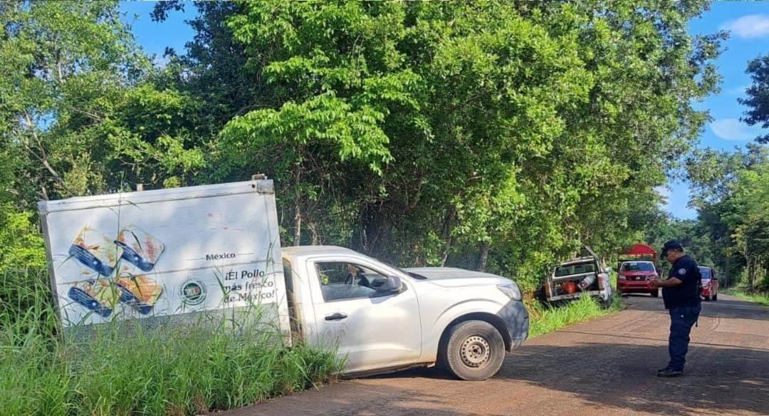 Tras persecución, policías aseguran camioneta robada en Soteapan 