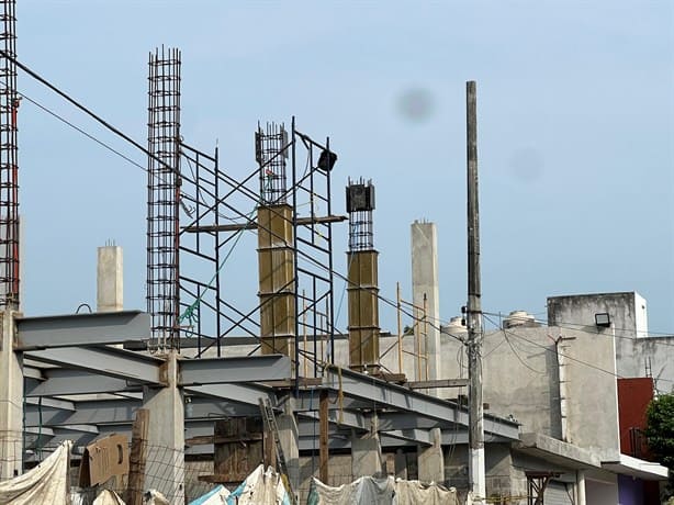 Obrero fallece tras recibir descarga eléctrica en una obra de construcción en Veracruz