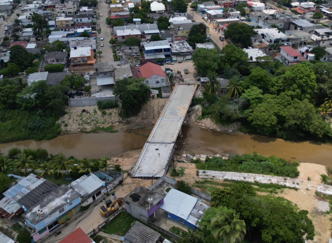 Sin ser inaugurado, nuevo puente de Agua Dulce ya es usado