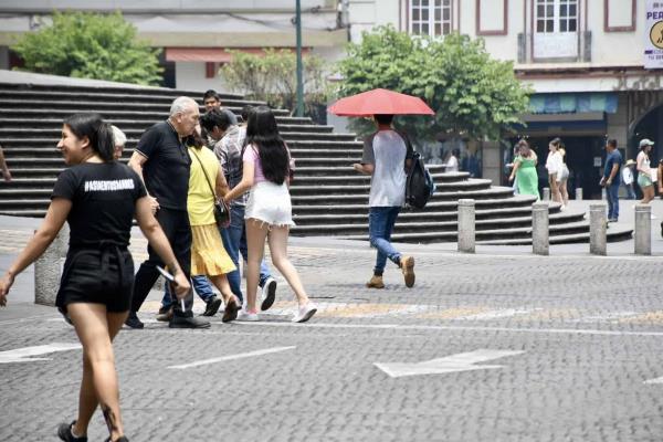 Tuxpan y Xalapa sufren canícula; disminuyen las lluvias