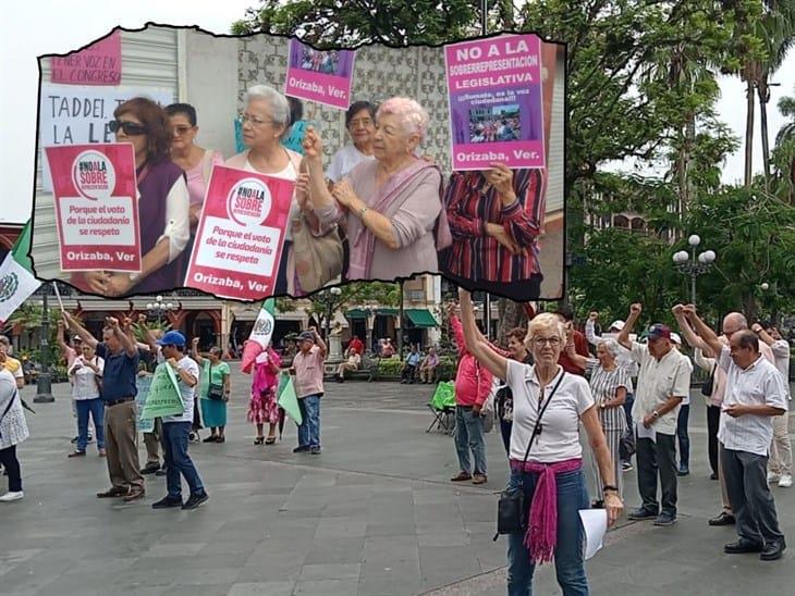 Ciudadanos de Orizaba se manifiestan en contra de la sobrerrepresentación