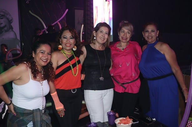 AMANC Veracruz realizó con éxito fiesta de los 80´s y 90´s