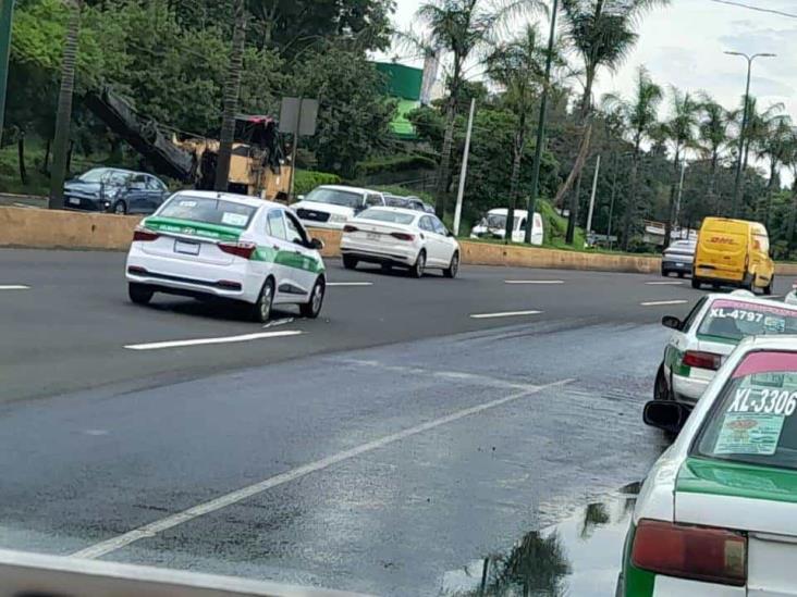 Taxistas ven competencia desleal de apps y exigen a Gobierno de Veracruz subir tarifas