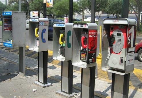 Casetas telefónicas; contaminación visual