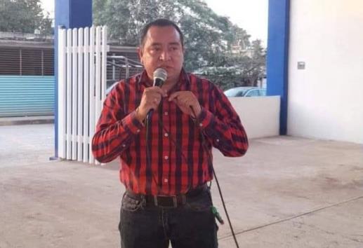 Hackean al alcalde de Coxquihui y piden dinero en su nombre