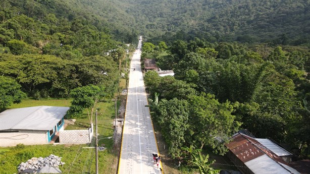 Entregan obra en Rincón Maravillas, Ixtaczoquitlán