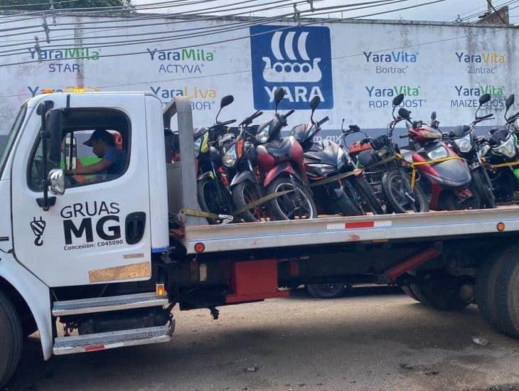 Tránsito de Oluta asegura más de 20 motocicletas por este motivo