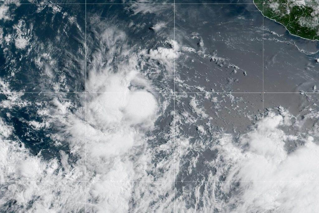 Conagua vigila a la tormenta tropical Gilma, esta sería su trayectoria