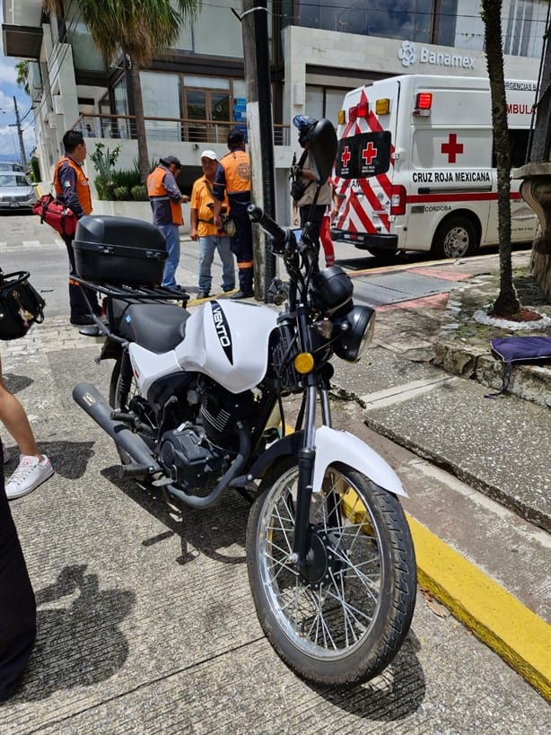 Motociclista adolescente se lesiona tras chocar en el Fraccionamiento San José de Córdoba