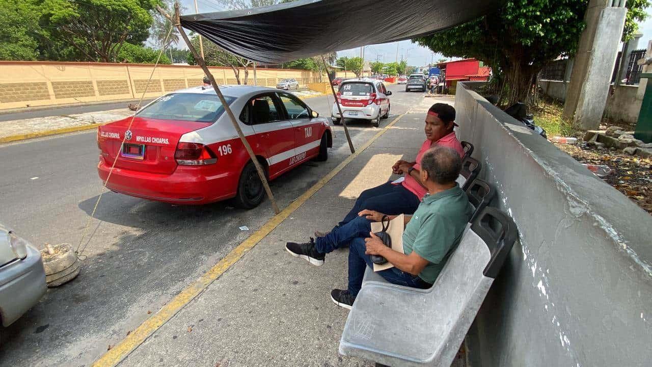 Taxistas de Las Choapas encuentran en viajes foráneos un ingreso estable | VIDEO