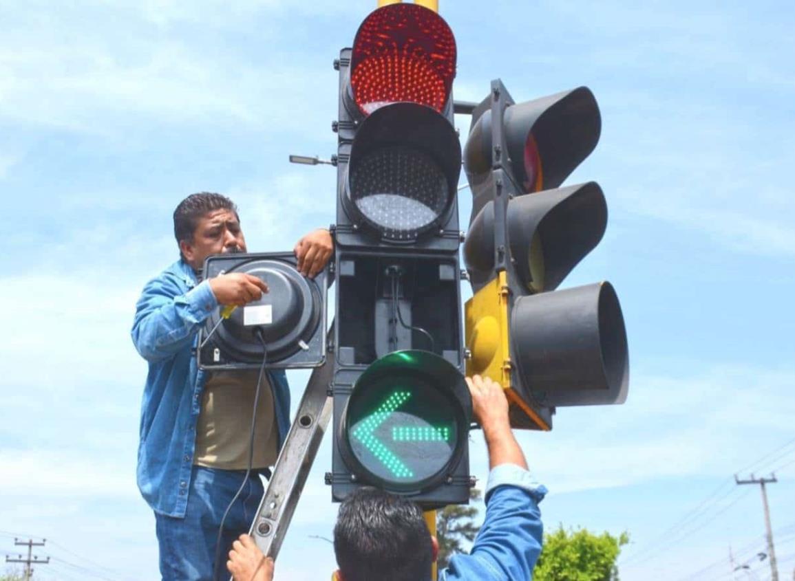 Crónicas del Poder: Semaforización moderna: El reto por cumplir en Coatzacoalcos