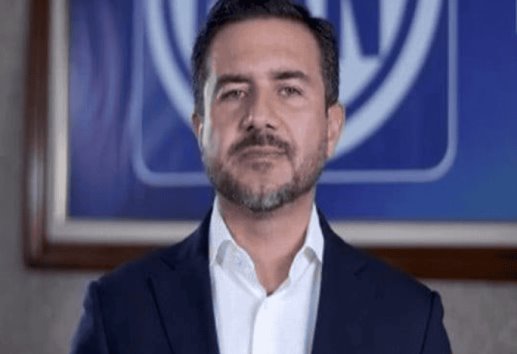 Con amparos bajo el brazo