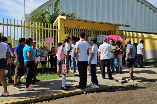 Sin regreso a clases en Telebachillerato de Tihuatlán; ¿qué ocurrió?