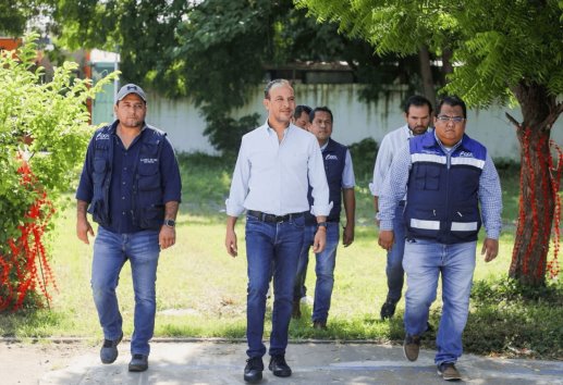 Juan Manuel Unánue anuncia construcción de techados en escuelas para mejorar infraestructura