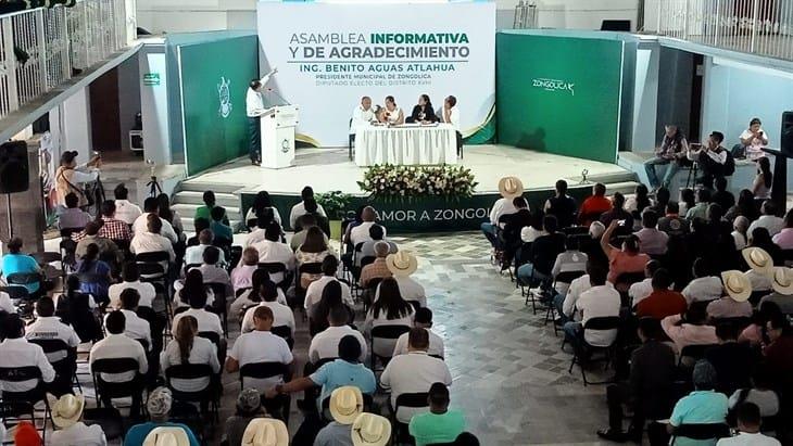 Benito Aguas Atlahua preside asamblea informativa de resultados en Zongolica