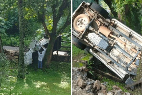 Se registra volcadura de camioneta en la carretera Huatusco-Conejos