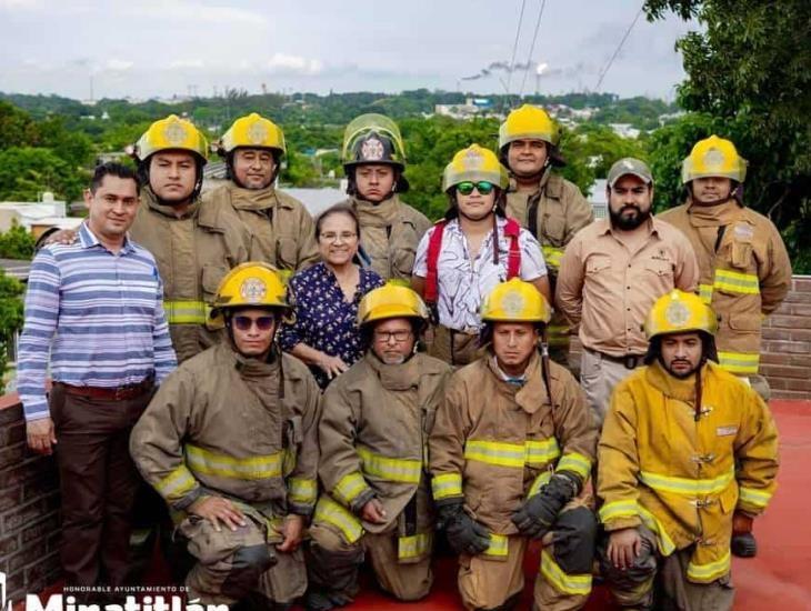 Minatitlán Celebra el Día Nacional del Bombero Reconociendo a sus Héroes Sin Capa