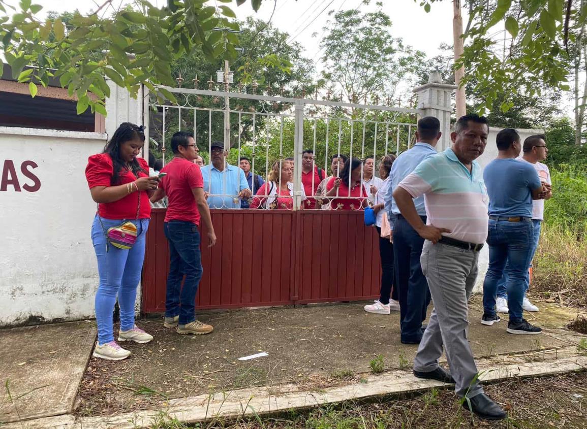 Maestros indígenas tomarán carreteras como protesta contra la SEV