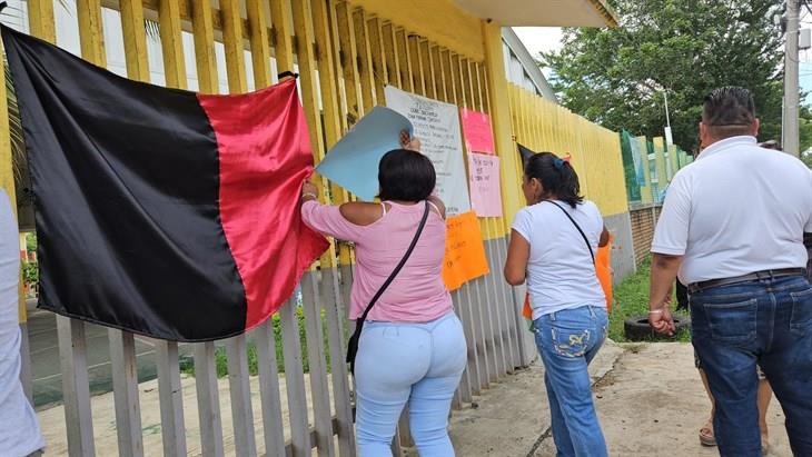 Levantan toma de telebachillerato de Tihuatlán, iniciarán clases la próxima semana