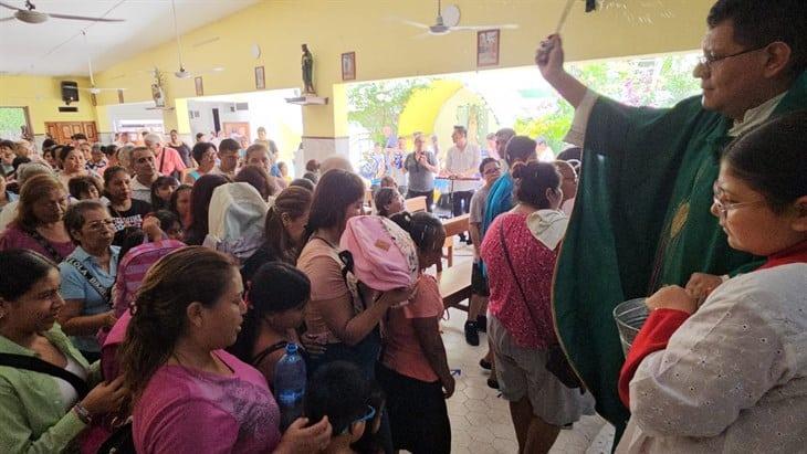 Bendicen mochilas y útiles en Poza Rica para recibir el regreso a clases