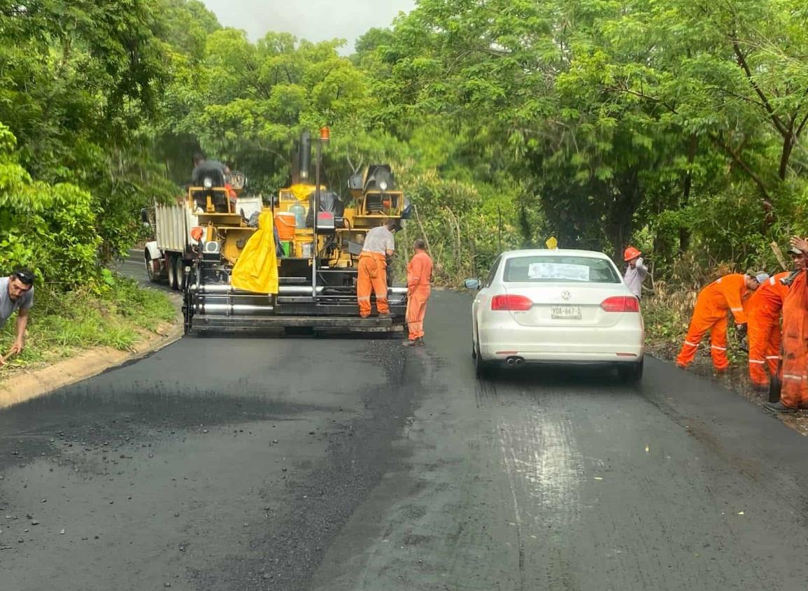 Paso alterno en la carretera  Agua Dulce-Las Palomas por rehabilitación