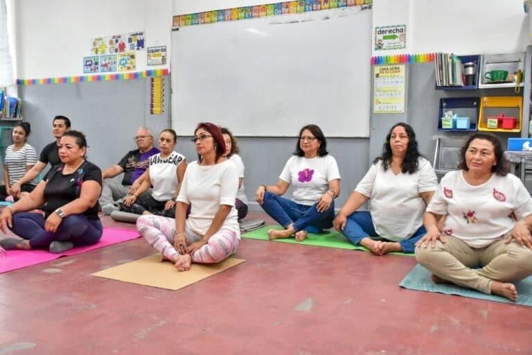 Brindan taller de ‘Relajación para docentes’ en la primaria Benito Juárez García