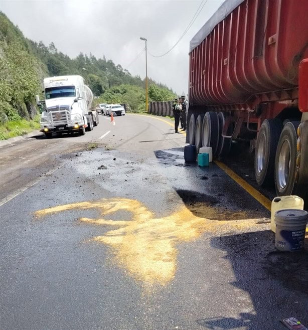 Dos accidentes generan caos vehicular en las Cumbres de Maltrata