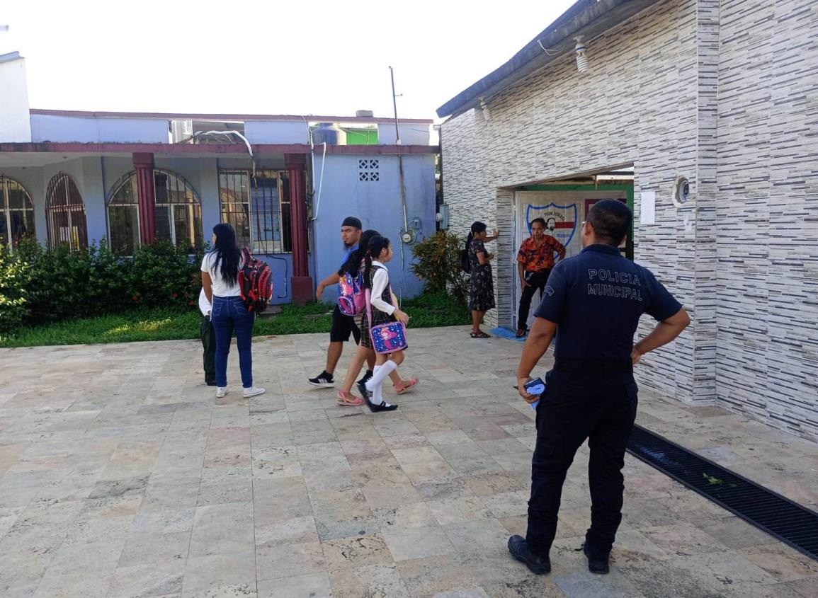 Refuerzan seguridad en escuelas de Ixhuatlán del Sureste por regreso a clases