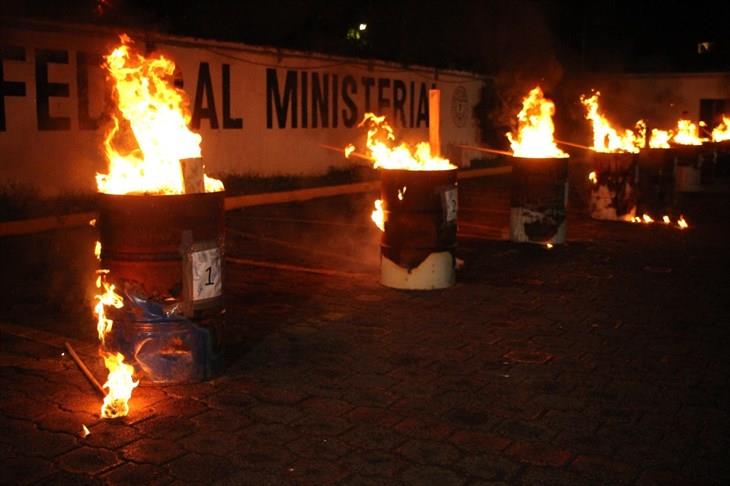 FGR incinera 240 kilos de drogas y destruye objetos delictivos en Veracruz