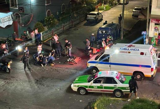 Motociclista choca contra auto en avenida Villahermosa, en Xalapa