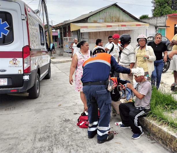 Motociclista hiere con machete a conductor tras choque en Tierra Blanca