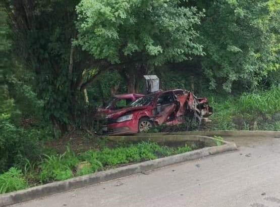 Identifican a jornaleros fallecidos en fuerte choque en la autopista Cosoleacaque-Acayucan