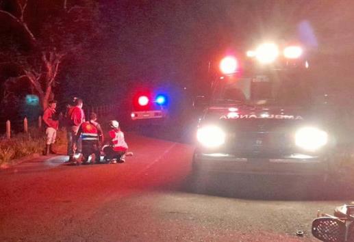 Motociclista se accidenta en la carretera Colipa-Vega de Alatorre: su estado es grave 