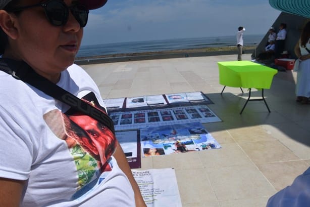 Los seguimos buscando: honran memoria de desaparecidos en Coatzacoalcos | VIDEO