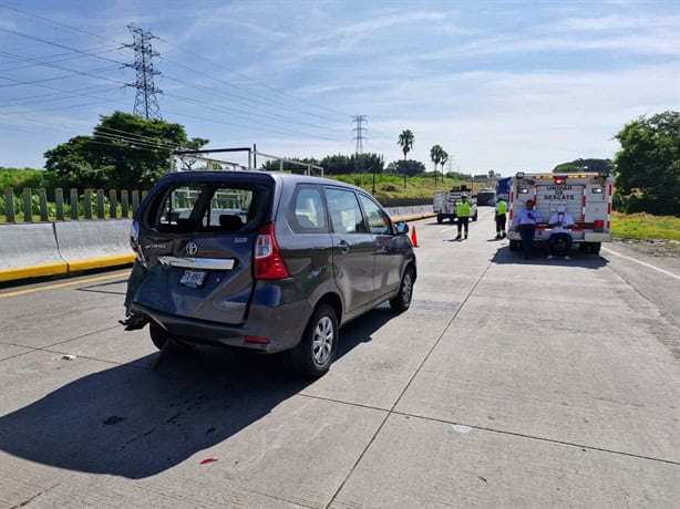 Accidente múltiple en la Córdoba-Veracruz causa cierre parcial de vía