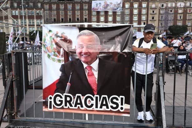 Sexto Informe de AMLO: “Gracias Presidente”; ciudadanos abarrotan el zócalo de la Cdmx I VIDEO