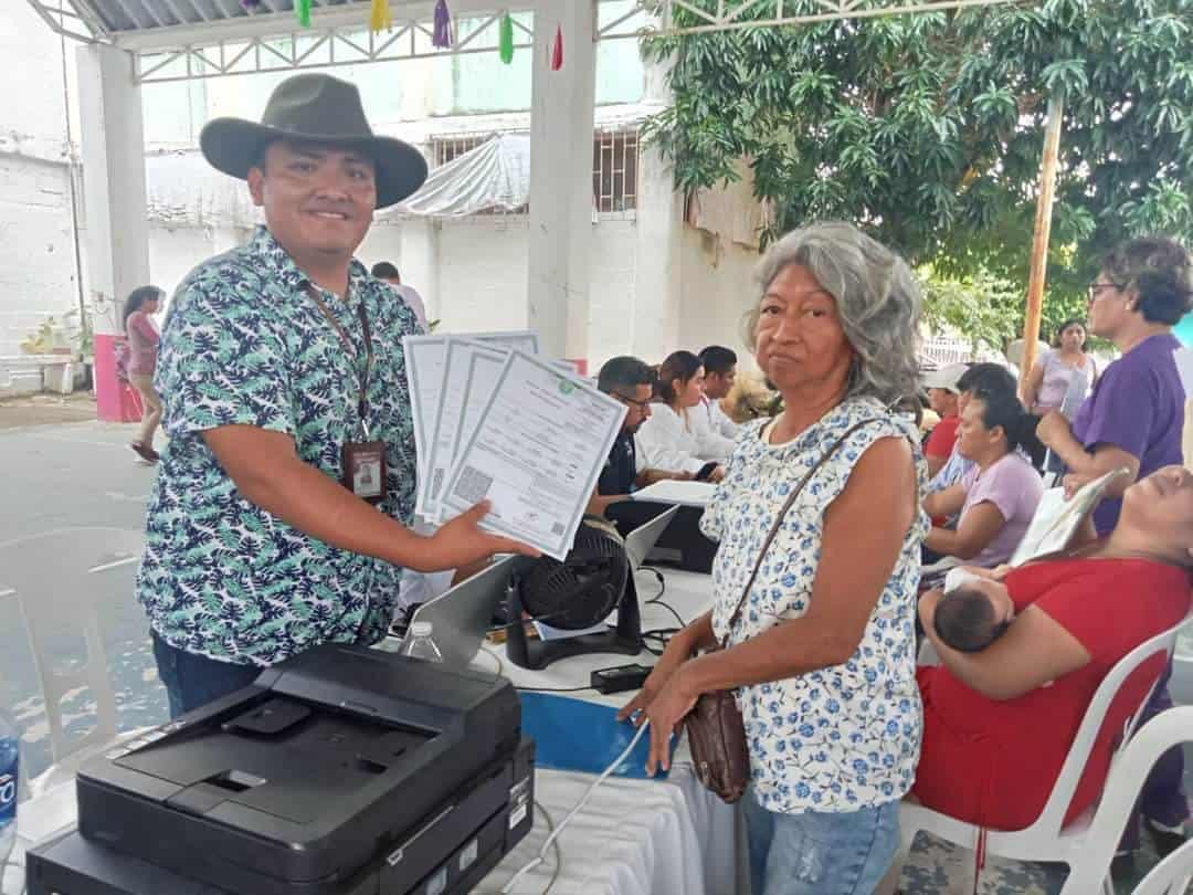 En plena Cumbre Olmeca 2024, se elaboraron  y entregan actas de nacimiento