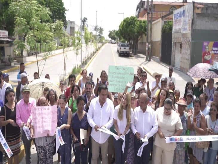 Inaugura Paty Lobeira la obra de rehabilitación integral de las calles Orquídeas y Madre Selva, en la colonia Dos Caminos