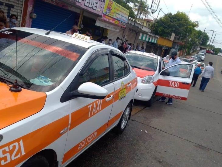 Denuncian abusos y corrupción de Transporte Público de Acayucan contra taxistas