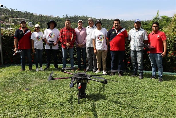 Estudiantes de Coatzacoalcos reforestaron Acapulco tras huracán Otis con novedoso método