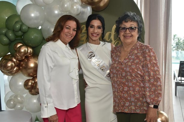 Lavinia Miguel Muñoz protagoniza amena despedida de soltera