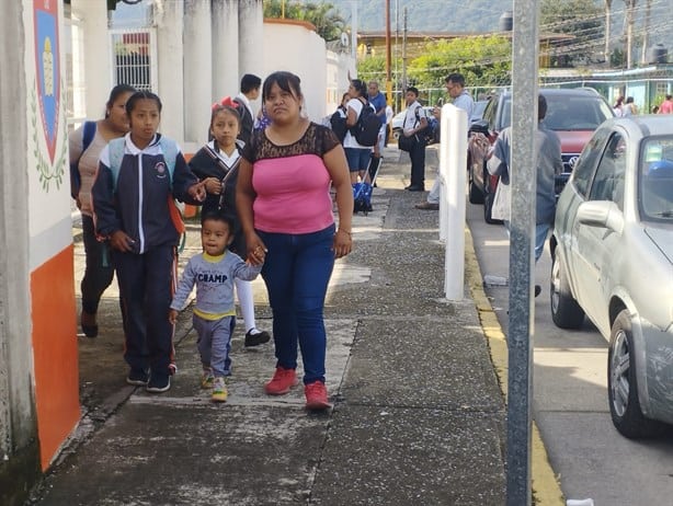 Escuela carente de maestro en Ixtaczoquitlán tiene a 22 niños sin clases