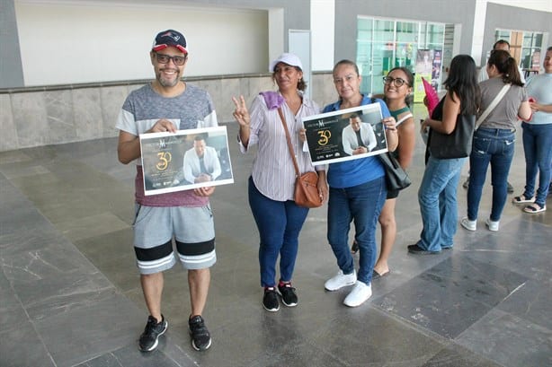 Inicia la entrega de boletos en el WTC para el concierto de Víctor Manuelle